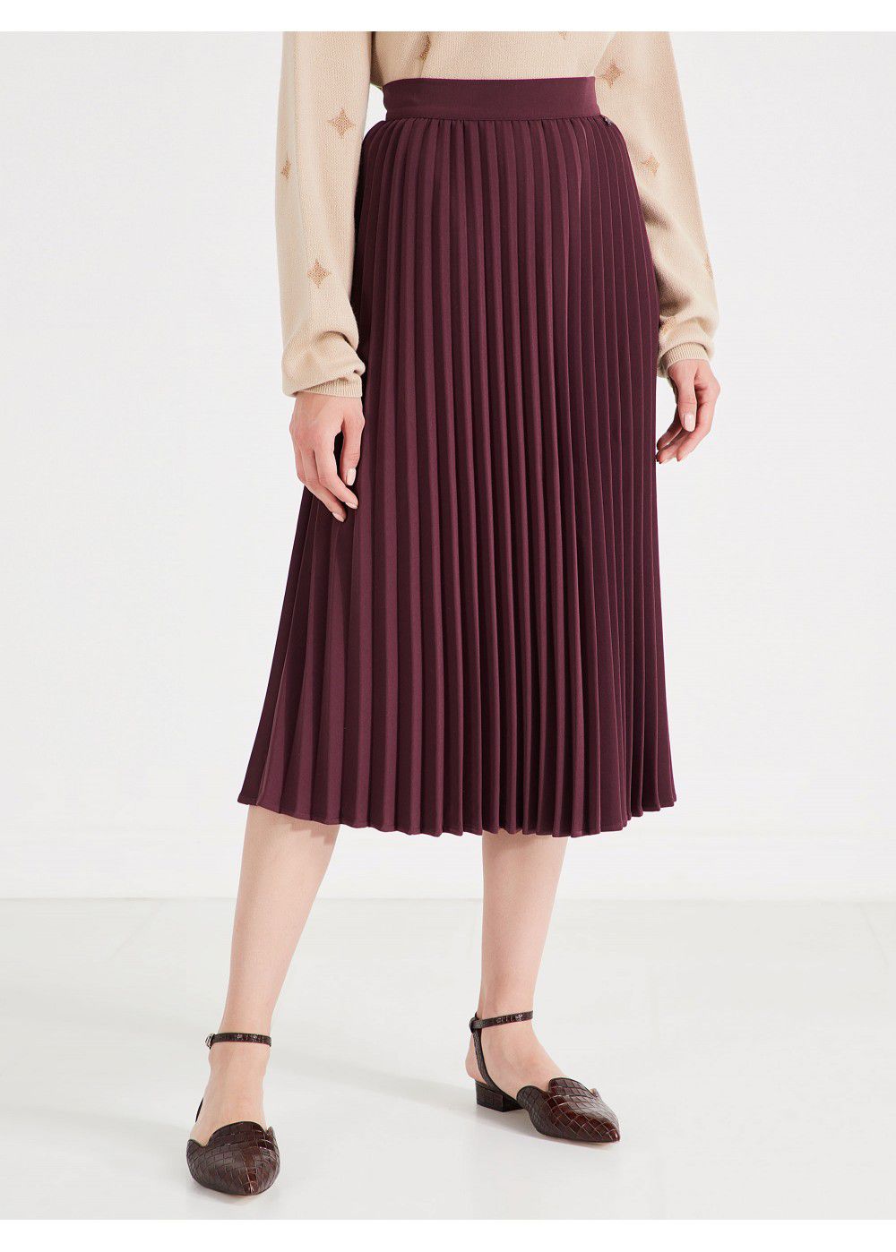 Akhmadullina Dreams Pleated Burgundy Skirt