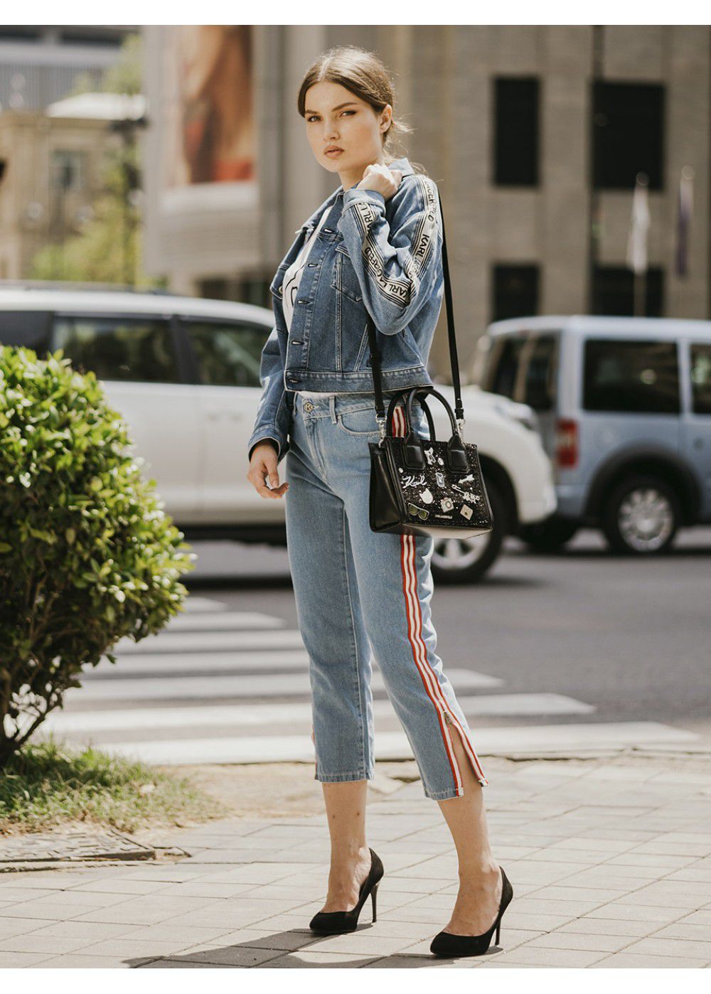 Karl Lagerfeld Striped Appliqués Cropped Jeans