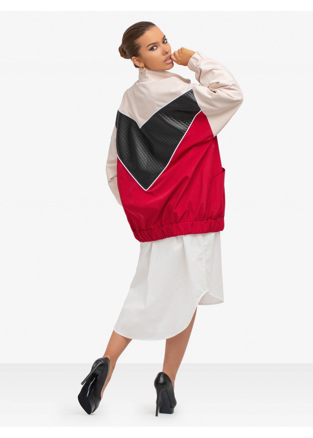 Mira Hayek Thriller Bomber
