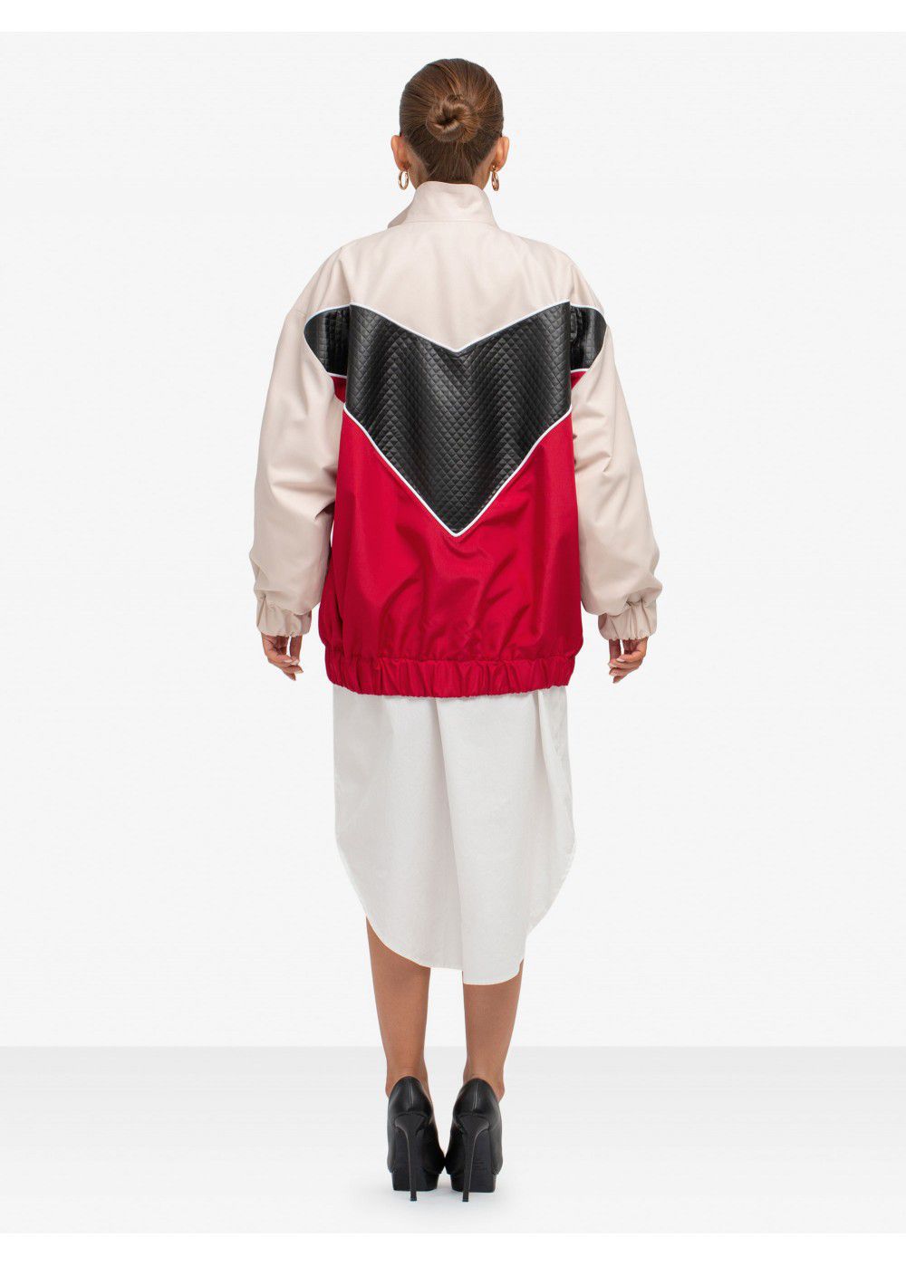 Mira Hayek Thriller Bomber