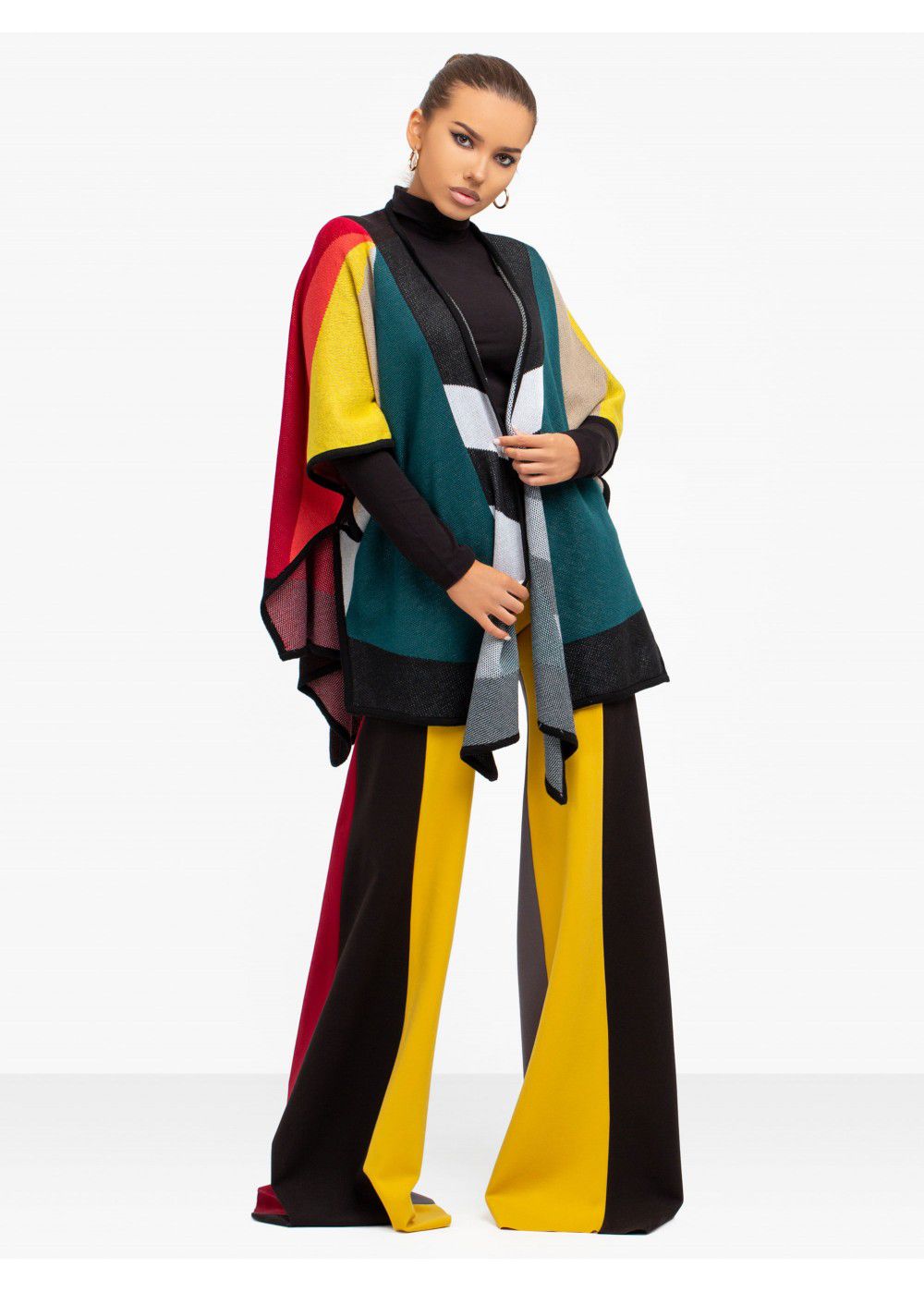 Mira Hayek Jackie Cape