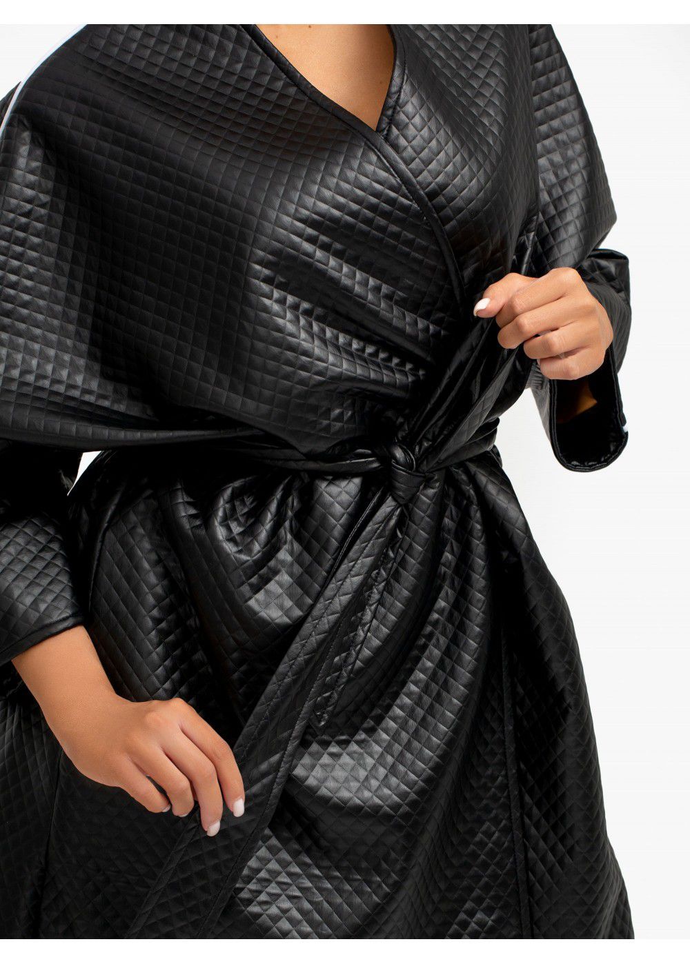 Mira Hayek Moto Kimono