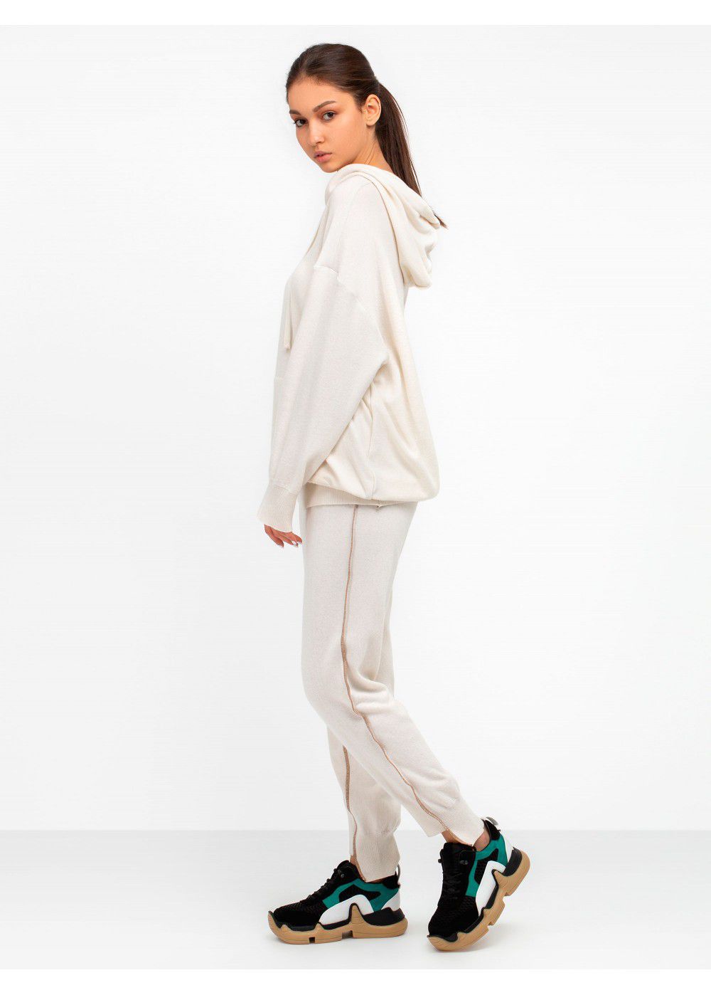 Ruban Knitted Trousers with Decorative Seams