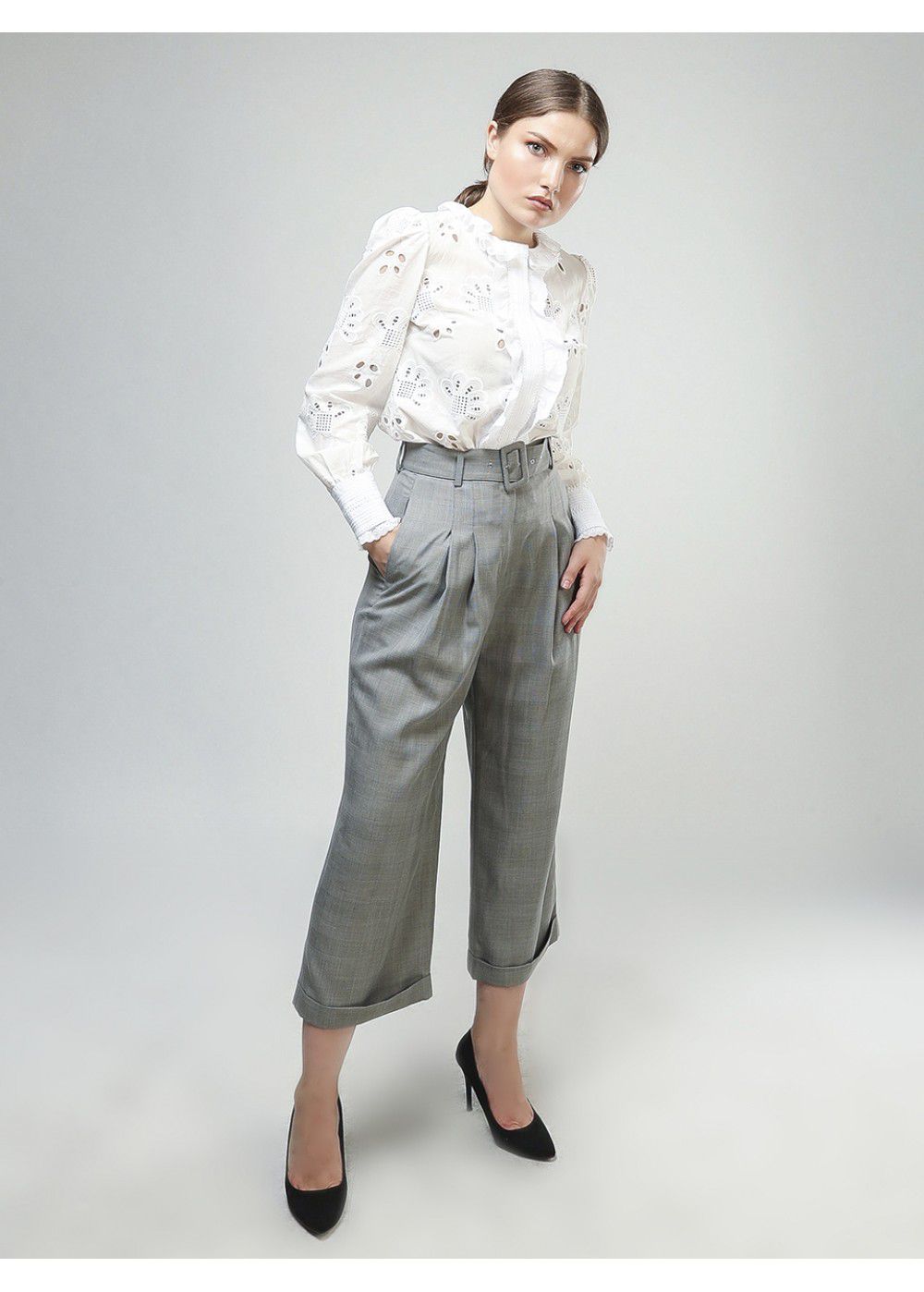 Vatanika High Weisted Pants in Grey